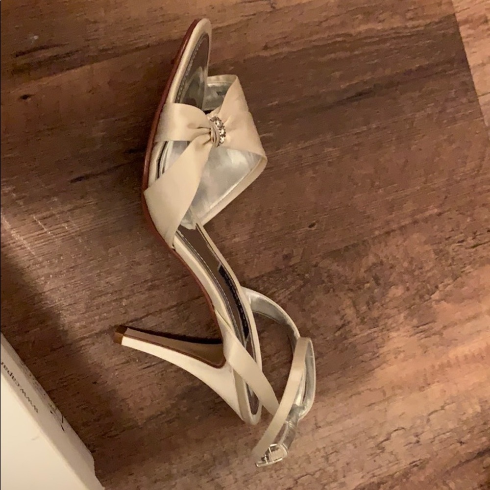 Sandals - Picture 2 of 3
